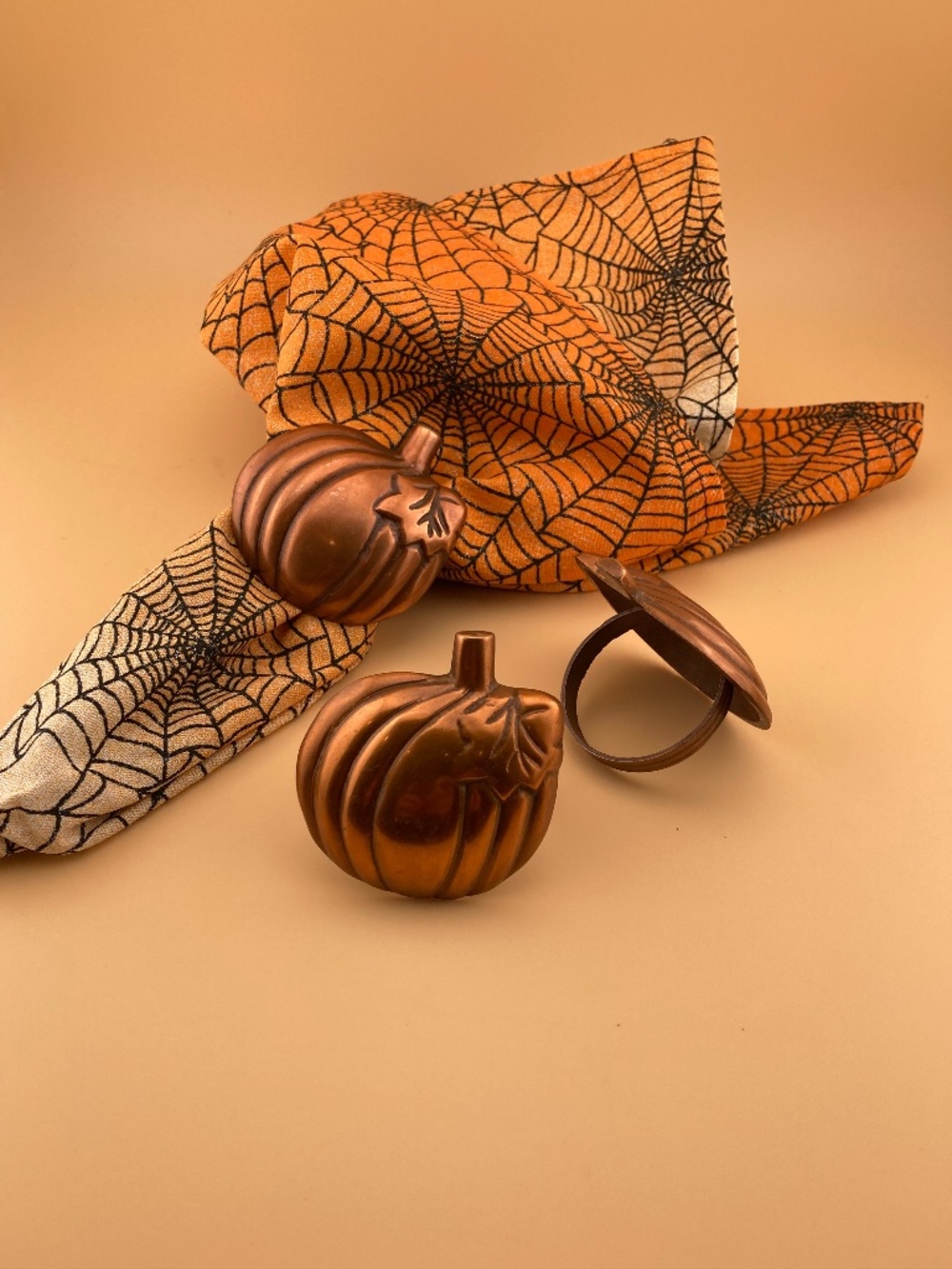 6 Copper Color Metal Napkin Rings - Picture 3 of 5